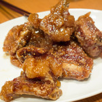 中華杉本 - 久山豚のスペアリブの揚げ物　自家製乾燥イチジクの醤和え