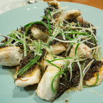 中華杉本 - 玄海産黄アラの欖角入り自家製オリーブ醤蒸しレモンの風味