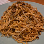 中華杉本 - 乾燥牡蠣とどんこ椎茸の金華ハム蒸し　黒豚入り自家製鮑汁　伊府麺