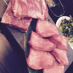 SATOブリアン - 厚切りタン元とハラミ