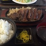 からあげ歩 - サーロインステーキ定食８００円