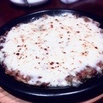 麦庵 - チーズとニラのジョン・・・ニラチヂミ、チーズ乗せ