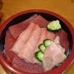 釜平寿司 - 鉄火丼、美味しいです。