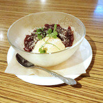 アネア　カフェ - バニラアイスの餅クレープ包み