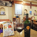 アネア　カフェ - アットホームな店内の雰囲気は