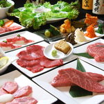 Sumibiyakiniku Maumi - 料理のコースは3500円、5000円　飲み放題は1500円（税別）