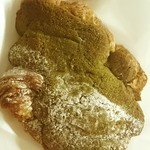 パン・オ・トラディショネル - クロワッサン ザマンド 抹茶
      アマンドはここのが好き～