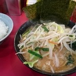 ラーメン 杉田家 - 並ラーメン（硬め、少し薄め）＋野菜＋ライス