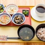 Kyousaiminomura - 「朝食セット」650円　選べる小鉢4種類、ごはん/白米・雑穀米（おかわり無料）、味噌汁、+100円でコーヒー