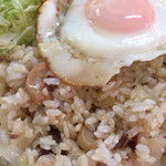 洋食 バルン - マッシュルームにタマネギ、牛肉