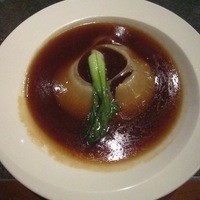 中国料理 「王朝」 ヒルトン名古屋 - 「紅焼大鮑翅」　大ふかひれの姿煮込みです！ふかひれはとても大きく食べ応えがありました！