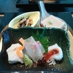 京都 福ろく寿 - お刺身 鱧、鯛、湯葉  ゴマ豆腐、蓮根の金平