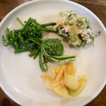 蕎麦 ふじおか - 取り分けて、春の香りがいっぱい。