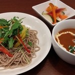 ビーダブリュー カフェ - 夏のトマトカレーつけ蕎麦