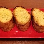 ビーダブリュー カフェ - ガーリックトースト