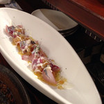 ラボラトリバーアンドレストラン - 鯵のカルパッチョ 680円