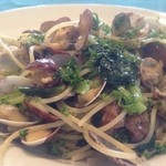 クングラーノサリ - アサリと小松菜の白ワイン風味スパゲティ