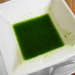 ヘルシーカフェのら  - 「不思議の国のアリス」の緑のスープ