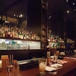 足袋のTOBICHI - 店内です。カウンター席からの撮影です。