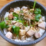 極麺 青二犀 - 大人のチャーシュー丼３００円(201506)