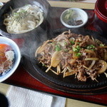 うどん茶屋北斗 - 焼肉定食