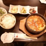 牛家 - 2015.6.25 純豆腐チゲ　豆腐・浅利・豚肉・長ネギ・浅葱など　出汁旨