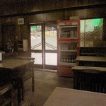 力餅食堂 - コカ・コーラの冷蔵庫がしぶい。