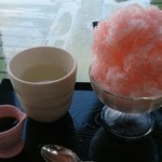 菊水苑 - とちおとめのかき氷と、黒蜜かんてん。