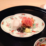 まき村 - 向付１:周防灘の赤貝と佐島の障泥烏賊