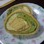 パティスリー ラ フォンティーヌ - 抹茶のスフレロール