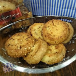 パティスリー ラ フォンティーヌ - オニオンクッキー　ビールのおつまみに最適