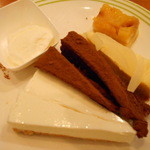 KTホール GALLERY Burari Cafe - 