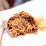 レストラン エテルニテ - 雑穀パンの断面 '15 5月上旬