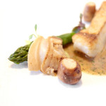 レストラン エテルニテ - 付け合わせは玄界灘のハマグリ・熊本産アスパラガス・アピオス '15 5月上旬