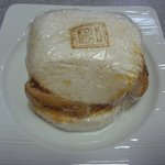 岩崎本舗 本店 - 冷凍の状態の「長崎角煮まんじゅう」