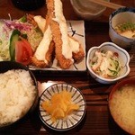 Kutsurogi Tei Hikobee - エビフライ定食1200円＋消費税