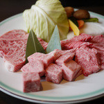 丸明 - 料理写真:特選飛騨牛大皿～☆