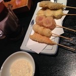 美味い家 若鈴 - 2015年6月：串揚げ盛り合わせ(5本、\821)