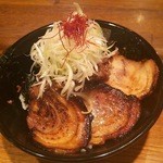 麺屋 めん虎 - チャーシュー丼