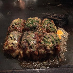 お好み焼き工房 とりこ - マヨ多めの四角い豚玉