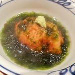 くろぎ - 青海苔と飛竜頭、中に利尻の雲丹