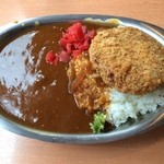 もつ千 - カレーライス500円、メンチカツ200円。小盛り、大盛り、特盛りも同料金。(^_^)