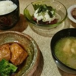 きぼう楼 - まぐろ定食800円