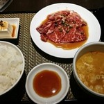 焼肉 SEIKO-EN - カルビランチ950円