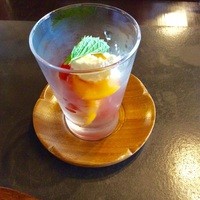 ラ カーサ ヴェッキア - 琵琶、リコッタチーズ、ミニトマト