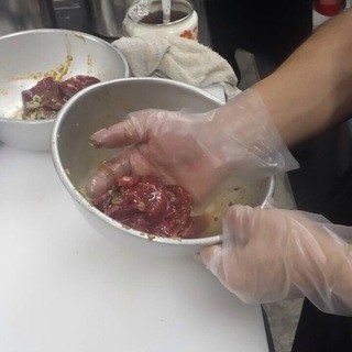 本場韓国の定番！しっかりとした味付けの“もみ込み焼肉”は絶品