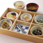 元氣亭 - 食事道膳　色々なおかずを楽しめます！