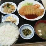 あほだら亭 - 定番の１番、トンカツ５５０円です。