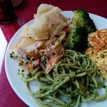 鉄板焼きバール ピアチェーレ - ビュッフェ形式のおばん菜