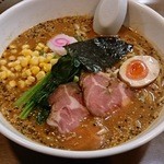 ラーメン歓 - 料理写真:味噌部長￥900+大盛￥100（麺固め）丼の直径25cm
